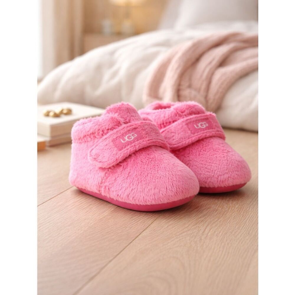 NIB UGG Bixbee Pink Baby Infant Booties - Size M - 12-18M